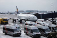 Boeing 737-300, Hof, D-ABXY, Vnukovo Airport