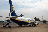 Boeing 737-800, EI-DAR, Seville Airport, San Pablo